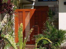 custom-gates-41