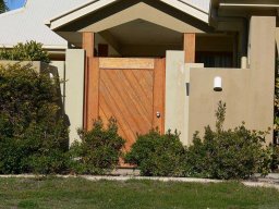 custom-gates-8